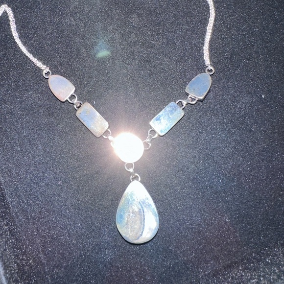 Spiney oyster & sterling silver necklace by Jay King - Picture 4 of 9